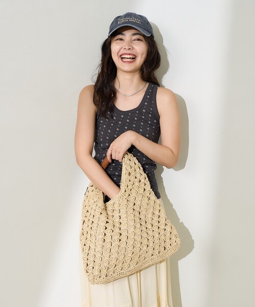 FREAK'S STORE(フリークスストア)の「トライアングル 編みバッグ/ペーパーバッグ(ハンドバッグ・レディース・ナチュラル/ブラック/シルバー・ONE SIZE)」の6枚目の写真