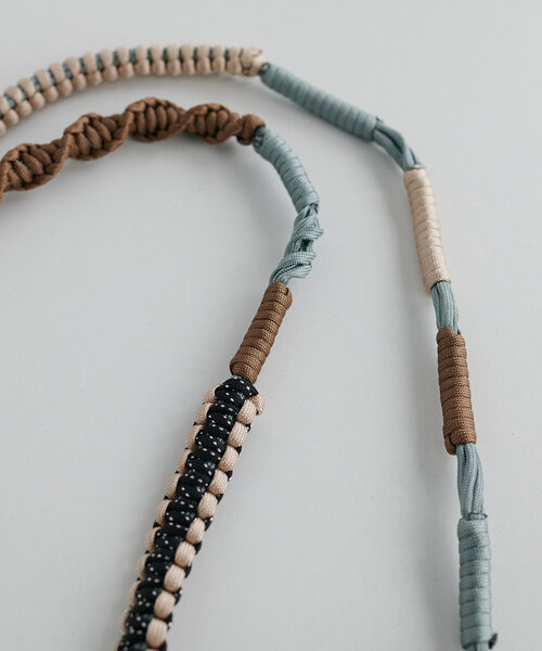 DISCOAT（ディスコート）の「配色ロープストラップ（スマホグッズ・レディース・ブラック/ピンク・FREE）」の3枚目の写真