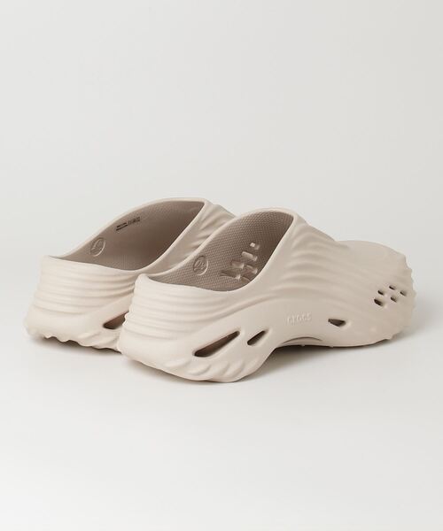 crocs(クロックス)の「ECHO WAVE(サンダル・メンズ・ベージュ・25.0cm/27.0cm/28.0cm/26.0cm)」の2枚目の写真