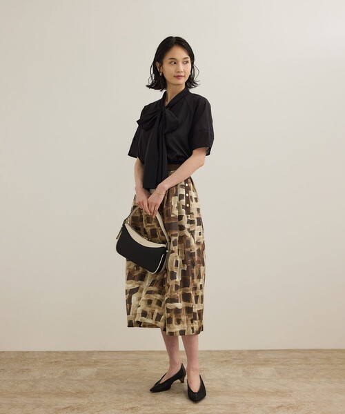 ROPE'(ロペ)の「【洗える】シアートリコットボウタイブラウス(Tシャツ/カットソー・レディース・ブラック/ホワイト/オレンジ・36/38)」の5枚目の写真