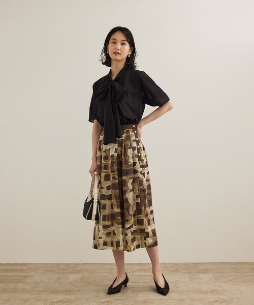 ROPE'(ロペ)の「【洗える】シアートリコットボウタイブラウス(Tシャツ/カットソー・レディース・ブラック/ホワイト/オレンジ・36/38)」の4枚目の写真