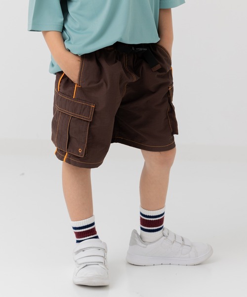 JAM & LINK(ジャムアンドリンク)の「ナイロン脇ラインカーゴハーフパンツ(その他パンツ・キッズ・ブラック/カーキ/ベージュ/ブラウン・100cm/110cm/120cm/130cm/140cm/150cm/160cm)」の2枚目の写真