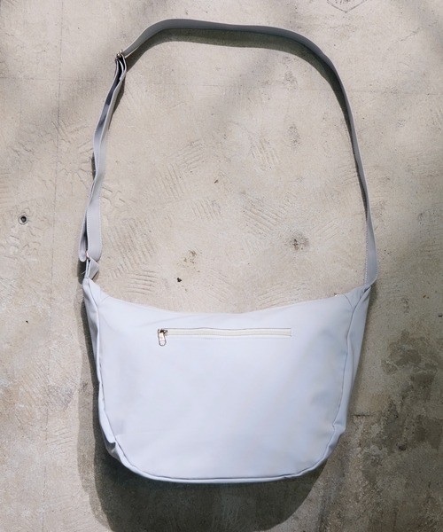 CALIFORNIA OUTFITTERS（カリフォルニア アウトフィッターズ）の「5A31 シンプル ハーフムーンショルダーバッグ（ショルダーバッグ・メンズ・ブラック/ベージュ/ライトグレー・ONESIZE）」の7枚目の写真