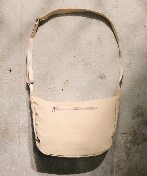 CALIFORNIA OUTFITTERS（カリフォルニア アウトフィッターズ）の「5A31 シンプル ハーフムーンショルダーバッグ（ショルダーバッグ・メンズ・ブラック/ベージュ/ライトグレー・ONESIZE）」の9枚目の写真