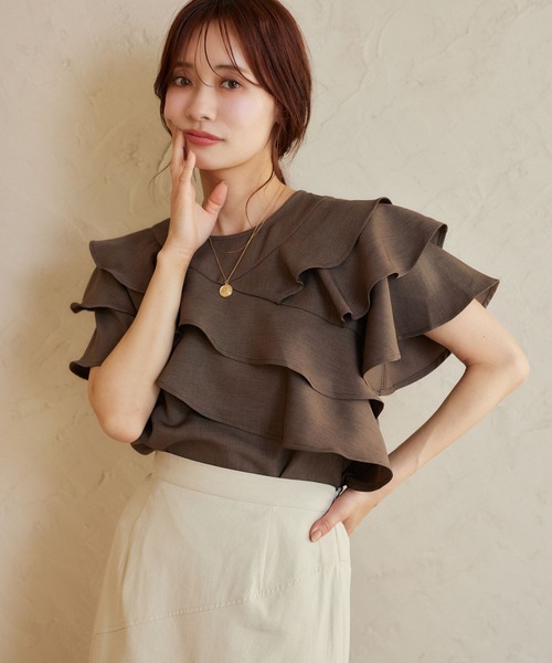 mysty woman（ミスティウーマン）の「【WEB限定】メニーフリルブラウス  499731（シャツ/ブラウス・レディース・オフホワイト/ライトグリーン/ブラウン/ライトブルー/ブラック・FREE）」の4枚目の写真