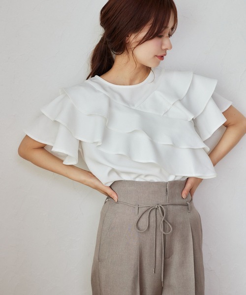 mysty woman（ミスティウーマン）の「【WEB限定】メニーフリルブラウス  499731（シャツ/ブラウス・レディース・オフホワイト/ライトグリーン/ブラウン/ライトブルー/ブラック・FREE）」の3枚目の写真