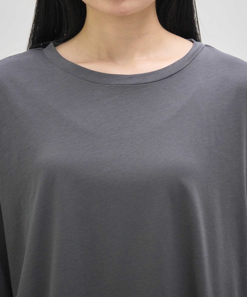 INSCRIRE（アンスクリア）の「【INSCRIRE/アンスクリア】Light Jersey Tee/コットンライトジャージーTシャツ（Tシャツ/カットソー・レディース・チャコールグレー/モカ・SMALL/MEDIUM）」の10枚目の写真