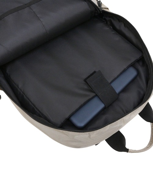 MICHAEL LINNELL（マイケル リンネル）の「【MICHAEL LINNELL/マイケルリンネル】Daypack　バックパック　ワンポイントブランドロゴ　リフレクター　撥水（バックパック/リュック・メンズ・ベージュ・FREE）」の4枚目の写真