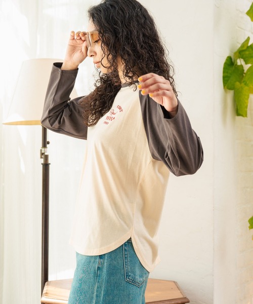 anap mimpi（アナップミンピ）の「配色 ラグラン ワンポイント 刺繍 ロングスリーブ Tシャツ（Tシャツ/カットソー・レディース・ネイビー/グリーン/ダークグレー・FREE）」の6枚目の写真