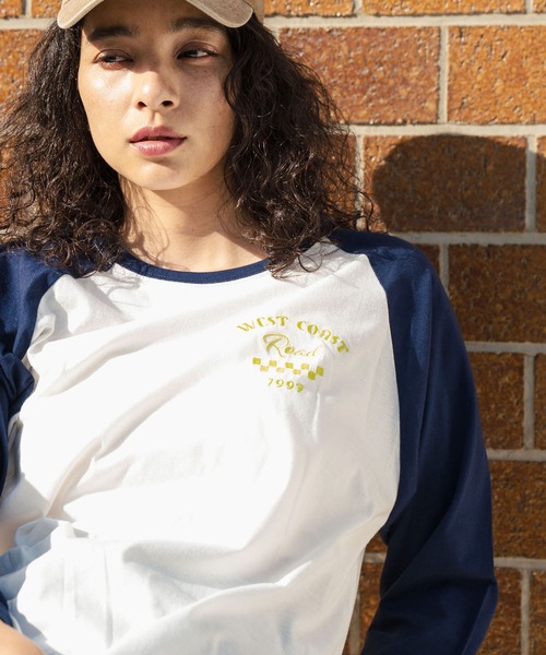 anap mimpi（アナップミンピ）の「配色 ラグラン ワンポイント 刺繍 ロングスリーブ Tシャツ（Tシャツ/カットソー・レディース・ネイビー/グリーン/ダークグレー・FREE）」の18枚目の写真