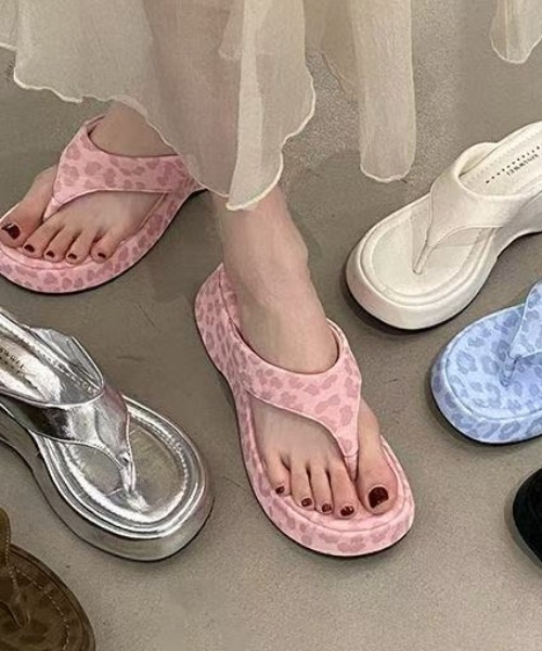 AsRiRe（アスリレイ）の「かわいい美脚サンダル　厚底レオパード柄付き（サンダル・レディース・ピンク/ブラウン/ブルー/ブラック・S/M/L）」の5枚目の写真