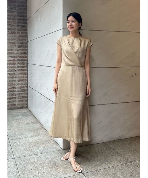 ESTNATION(エストネーション)の「ESTNATION / ポリエステル ツイル ノースリーブ ワンピース(ワンピース・レディース・ブルー/ベージュ/ネイビー・36/38)」の22枚目の写真