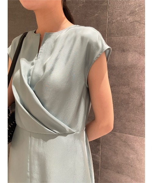 ESTNATION(エストネーション)の「ESTNATION / ポリエステル ツイル ノースリーブ ワンピース(ワンピース・レディース・ブルー/ベージュ/ネイビー・36/38)」の18枚目の写真