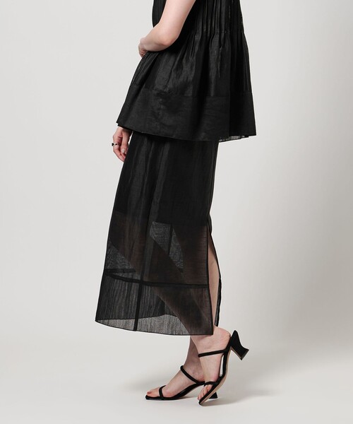 UNITED ARROWS(ユナイテッドアローズ)の「AKIHA ラミー タイトスカート(スカート・レディース・ブラック/ターコイズブルー系・36/38)」の2枚目の写真