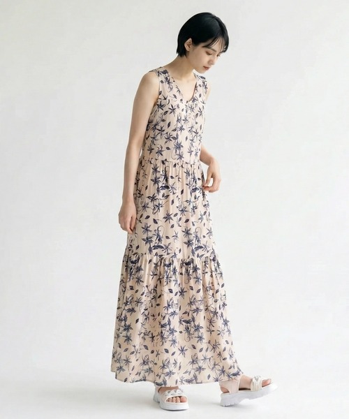 JETSET SOLO PLUS (ジェットセットソロプラス)の「【INDUS luxury for JETSET SOLO PLUS】Vネックティアードワンピース(ワンピース・レディース・ピンク/ベージュ/ブラック系/ベージュ系・FREE)」の1枚目の写真