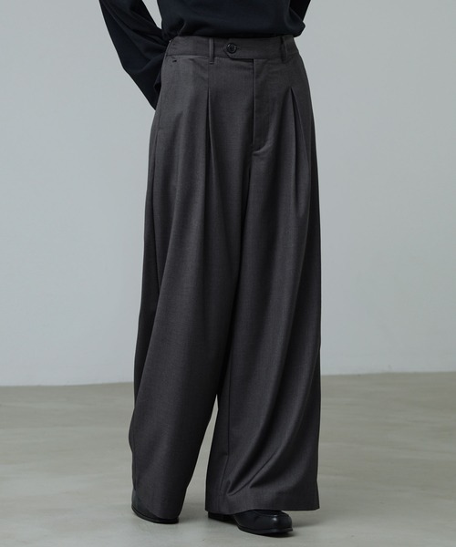 CALLNE（カルネ）の「【CALLNE】 Box Tuck Relaxed Wide Pants / ボックスタックリラックスワイドパンツ（スラックス・メンズ・チャコールグレー/ブラック・L/M）」の18枚目の写真