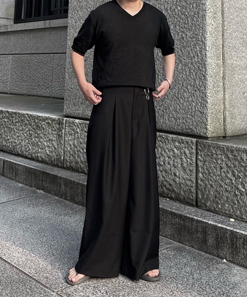 CALLNE（カルネ）の「【CALLNE】 Box Tuck Relaxed Wide Pants / ボックスタックリラックスワイドパンツ（スラックス・メンズ・チャコールグレー/ブラック・L/M）」の8枚目の写真