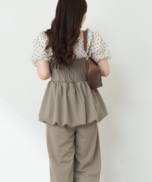 Remind me and forever（リマインドミーアンドフォーエバー）の「【一枚でおしゃれ見え！】バルーンキャミコンビネゾン（ワンピース・レディース・ブラック/グレイッシュベージュ・FREE）」の19枚目の写真