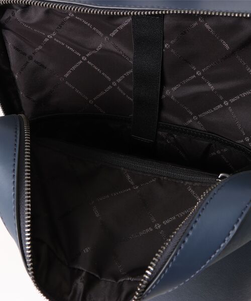 MICHAEL KORS(マイケルコース)の「COOPER ビジネス バックパック(バックパック/リュック・メンズ・ネイビー・FREE)」の3枚目の写真
