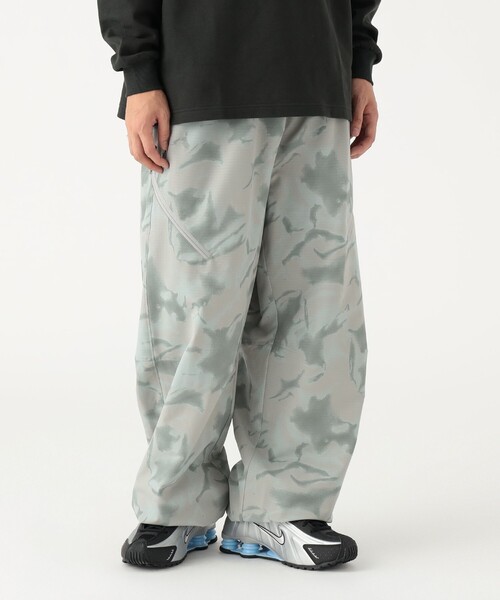 BEAMS（ビームス）の「ワイドストレート プリント ジップ イージーパンツ（その他パンツ・メンズ・グレー/クリーム・S/M/XL/L）」の2枚目の写真