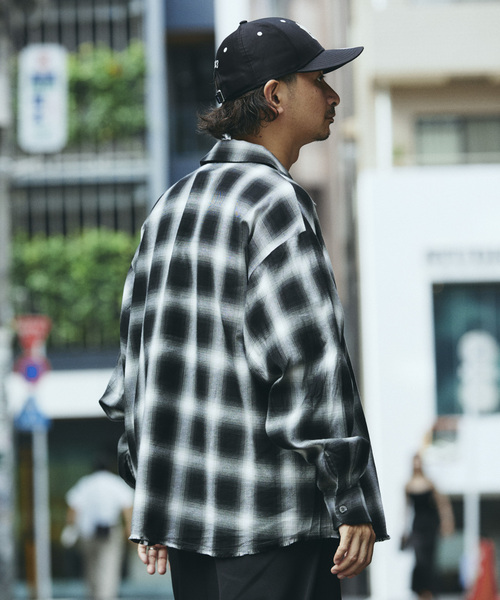 JOURNAL STANDARD relume(ジャーナルスタンダード レリューム)の「レーヨン アンカット フリンジ チェックシャツ(シャツ/ブラウス・メンズ・ブラック/アイボリー/ブラウン/グリーン・MEDIUM/LARGE)」の13枚目の写真