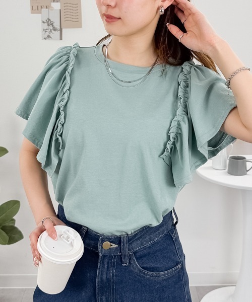 RCD(アールシーディー)の「【二の腕カバー 華奢見え】ショルダーフリルフレンチスリーブTシャツ(Tシャツ/カットソー・レディース・ブラック/ホワイト/ミント/ピンクベージュ/チャコールグレー・4L~5L/M-L/LL~3L)」の4枚目の写真