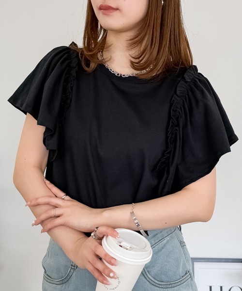 RCD(アールシーディー)の「【二の腕カバー 華奢見え】ショルダーフリルフレンチスリーブTシャツ(Tシャツ/カットソー・レディース・ブラック/ホワイト/ミント/ピンクベージュ/チャコールグレー・4L~5L/M-L/LL~3L)」の2枚目の写真