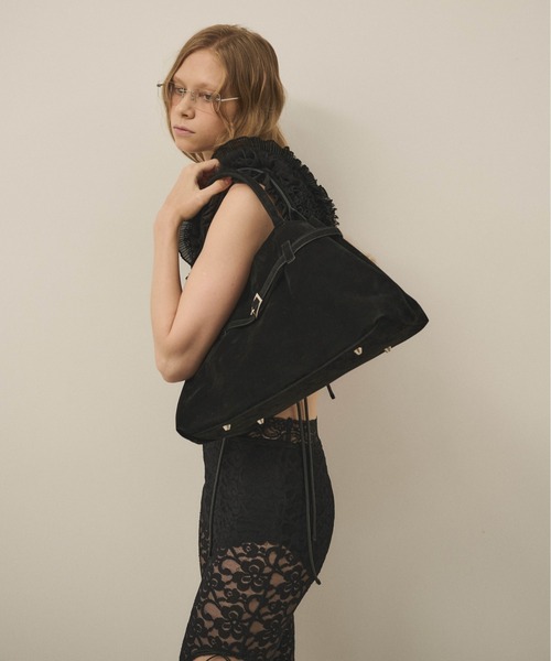 Carmelo(カーメロ)の「Suede belt tote bag / ベルト スエード トートバッグ(トートバッグ・レディース・ブラック/ブラウン・FREE)」の13枚目の写真