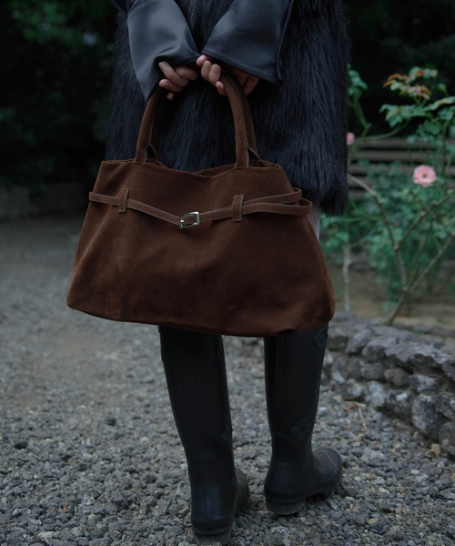 Carmelo(カーメロ)の「Suede belt tote bag / ベルト スエード トートバッグ(トートバッグ・レディース・ブラック/ブラウン・FREE)」の14枚目の写真