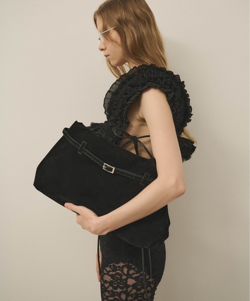 Carmelo(カーメロ)の「Suede belt tote bag / ベルト スエード トートバッグ(トートバッグ・レディース・ブラック/ブラウン・FREE)」の10枚目の写真