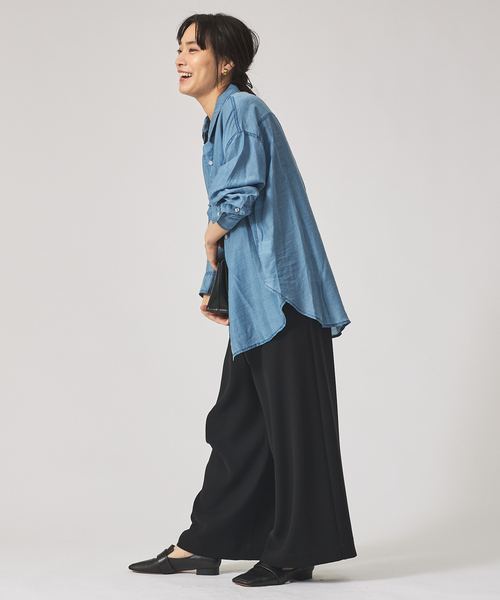 qualite scape（カリテ スケープ）の「シアーデニムライクシャツ/オフィスカジュアル/夏服/羽織り（シャツ/ブラウス・レディース・サックスブルー/インディゴブルー・フリー）」の9枚目の写真