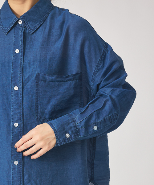 qualite scape（カリテ スケープ）の「シアーデニムライクシャツ/オフィスカジュアル/夏服/羽織り（シャツ/ブラウス・レディース・サックスブルー/インディゴブルー・フリー）」の15枚目の写真