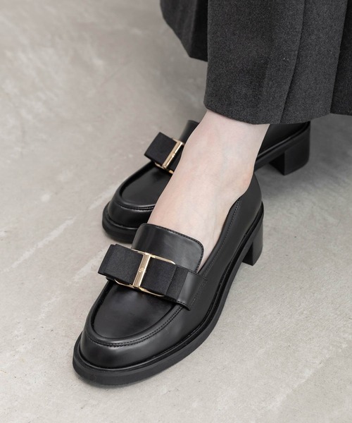 RANDA（ランダ）の「リボンパーツヒールアップローファー（ローファー・レディース・アイボリー/グレイッシュベージュ/ブラック・M/L/S/LL）」の2枚目の写真