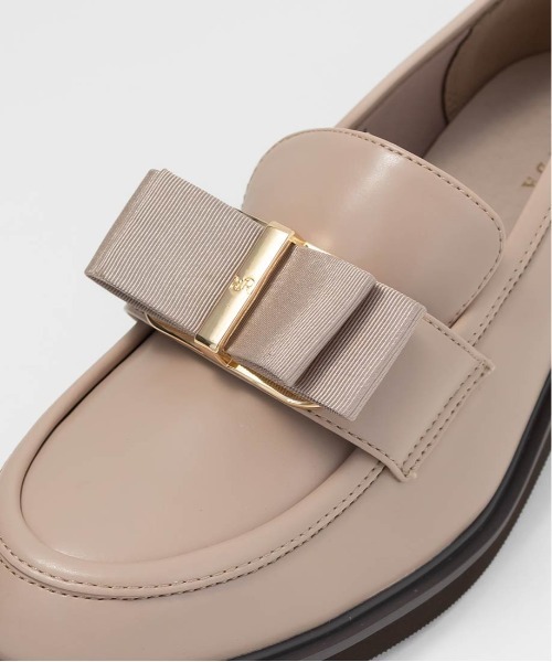 RANDA（ランダ）の「リボンパーツヒールアップローファー（ローファー・レディース・アイボリー/グレイッシュベージュ/ブラック・M/L/S/LL）」の9枚目の写真