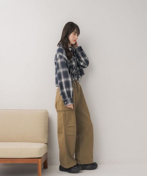 ems excite（エムズエキサイト）の「フロントドロストチェックSH（シャツ/ブラウス・レディース・ホワイト系その他/ブルー系その他2/ブラック系その他2・FREE）」の15枚目の写真