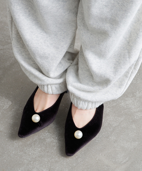 LE TALON(ルタロン)の「《WEB限定》SAKURA SAIGA×Le decore / ル デコレ lady slingback(パンプス・レディース・ブラック×ブラック/スミクロ/ブルー系その他・22cm/22.5cm/23cm/23.5cm/24cm/24.5cm/25cm)」の1枚目の写真