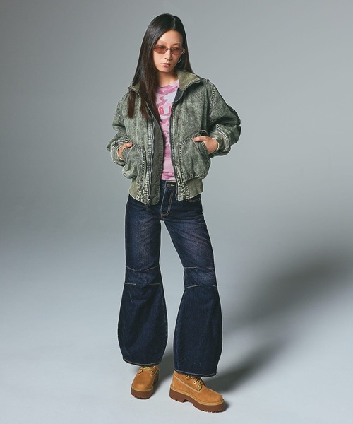 X-girl(エックスガール)の「FLOCKED DENIM FLARE PANTS(デニムパンツ・レディース・ブラック/インディゴブルー・S/M)」の22枚目の写真