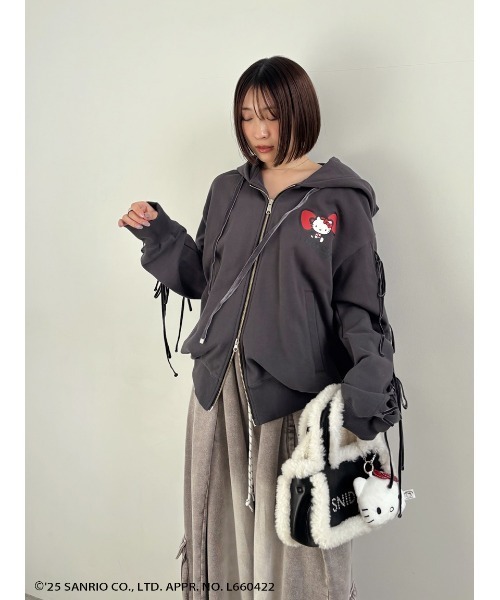 SNIDEL（スナイデル）の「【HELLO KITTY】バッグ（ハンドバッグ・レディース・ライトブルー/ブラック/キャメル/ミント/ピンクベージュ・F）」の15枚目の写真