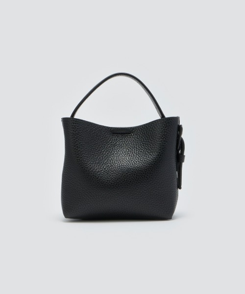 PELLICO(ペリーコ)の「ANELLI TURNLOCK MINI バッグ BLACK(ショルダーバッグ・レディース・ブラック・FREE)」の3枚目の写真