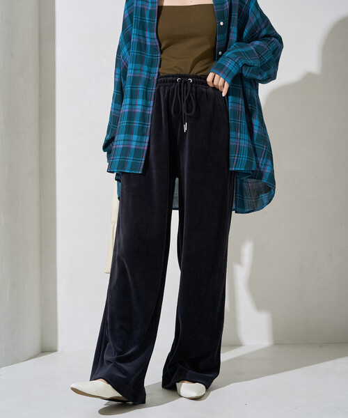 FREAK'S STORE（フリークスストア）の「限定展開　カット ベロア ライン ワイド パンツ（その他パンツ・レディース・ブラウン/ブラック/ナチュラル/ブルー/ライトグレー/ピンク・SMALL/MEDIUM）」の18枚目の写真