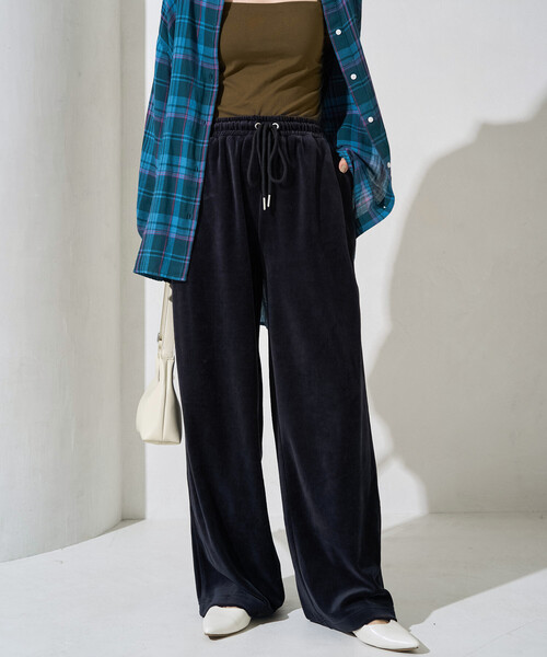 FREAK'S STORE（フリークスストア）の「限定展開　カット ベロア ライン ワイド パンツ（その他パンツ・レディース・ブラウン/ブラック/ナチュラル/ブルー/ライトグレー/ピンク・SMALL/MEDIUM）」の20枚目の写真