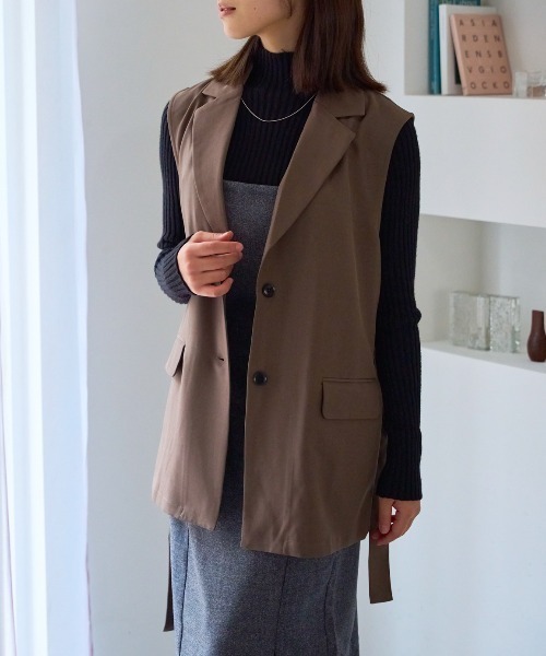 TRIANGLE PALETTE（トライアングルパレット）の「ベルト付きジレ/セットアップ対応（スーツベスト・レディース・ブラック/ベージュ/モカ/ダークグレー/グレー・FREE）」の18枚目の写真