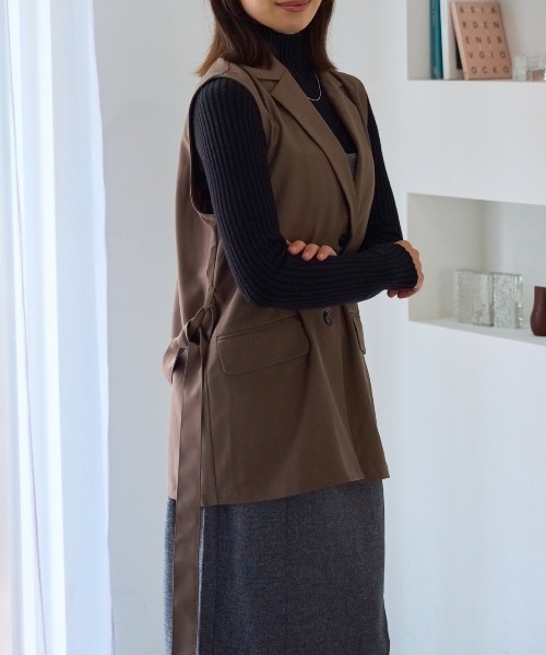 TRIANGLE PALETTE（トライアングルパレット）の「ベルト付きジレ/セットアップ対応（スーツベスト・レディース・ブラック/ベージュ/モカ/ダークグレー/グレー・FREE）」の21枚目の写真