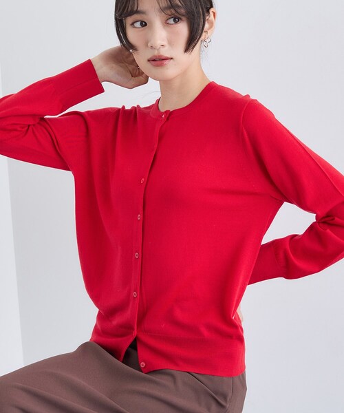 INDIVI（インディヴィ）の「【洗える】ハイゲージニットカーディガン（カーディガン/ボレロ・レディース・チャコール/ブラック/レッド系1/サックスブルー/オフホワイト・05/13/15 /34/38/19）」の9枚目の写真