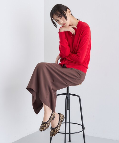 INDIVI（インディヴィ）の「【洗える】ハイゲージニットカーディガン（カーディガン/ボレロ・レディース・チャコール/ブラック/レッド系1/サックスブルー/オフホワイト・05/13/15 /34/38/19）」の10枚目の写真