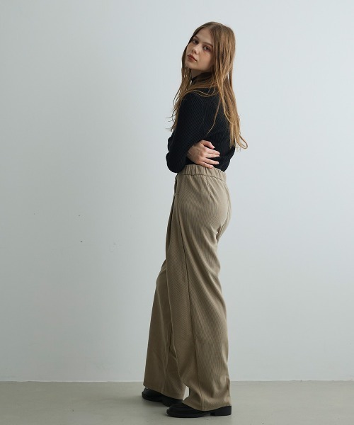 Mirette（ミレット）の「タック入りコーデュロイワイドパンツ Tucked Corduroy Wide Pants（その他パンツ・レディース・ブラウン/サンドベージュ/ブラック系/ブラック・MEDIUM/SMALL/LARGE）」の14枚目の写真