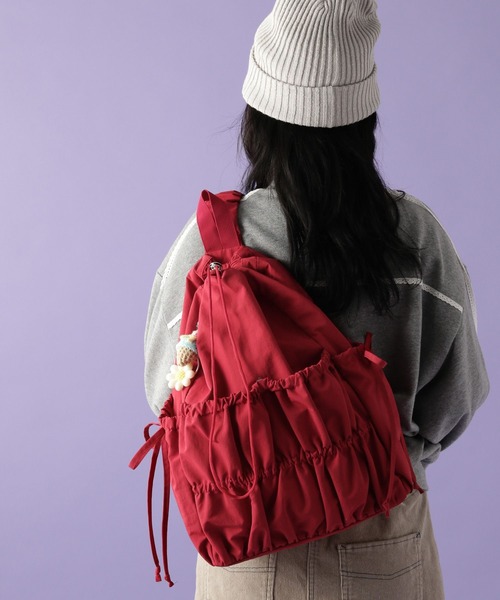 tiny tiny（ティニーティニー）の「ギャザースリングバッグ[tiny tiny(ティニーティニー)]（ショルダーバッグ・レディース・ブラック/レッド・0）」の7枚目の写真