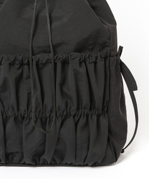 tiny tiny（ティニーティニー）の「ギャザースリングバッグ[tiny tiny(ティニーティニー)]（ショルダーバッグ・レディース・ブラック/レッド・0）」の14枚目の写真