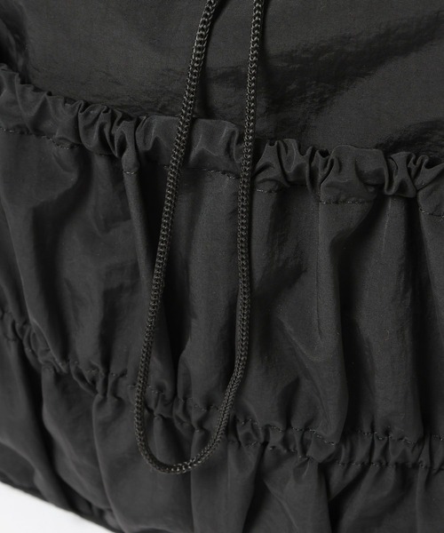 tiny tiny（ティニーティニー）の「ギャザースリングバッグ[tiny tiny(ティニーティニー)]（ショルダーバッグ・レディース・ブラック/レッド・0）」の19枚目の写真