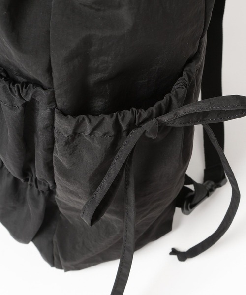 tiny tiny（ティニーティニー）の「ギャザースリングバッグ[tiny tiny(ティニーティニー)]（ショルダーバッグ・レディース・ブラック/レッド・0）」の20枚目の写真